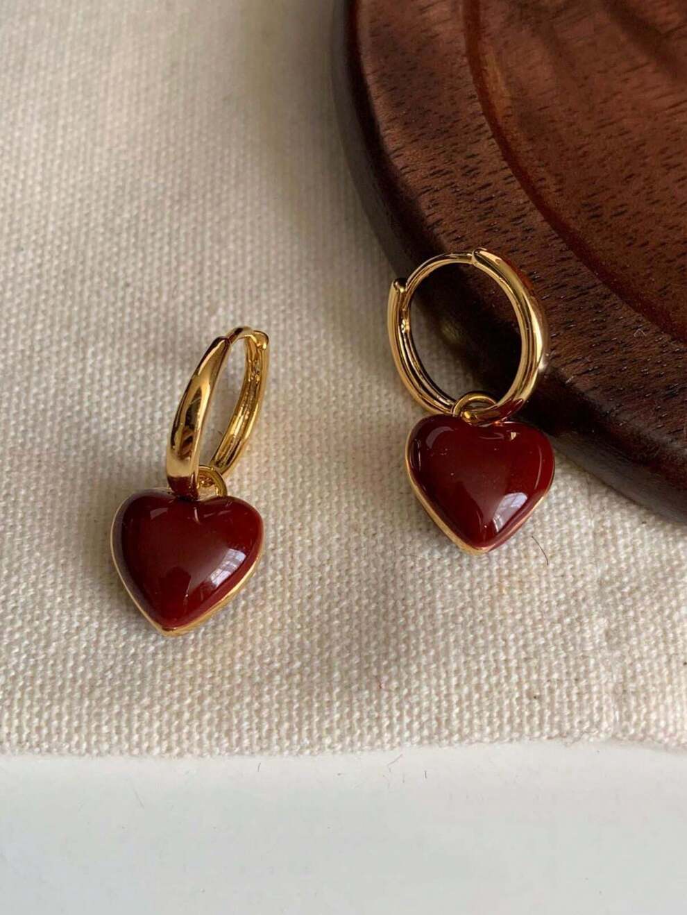 1pair Vintage Red Heart Shaped Zinc Alloy Hoop Earrings With Gold Tone For Thanksgiving Accessories