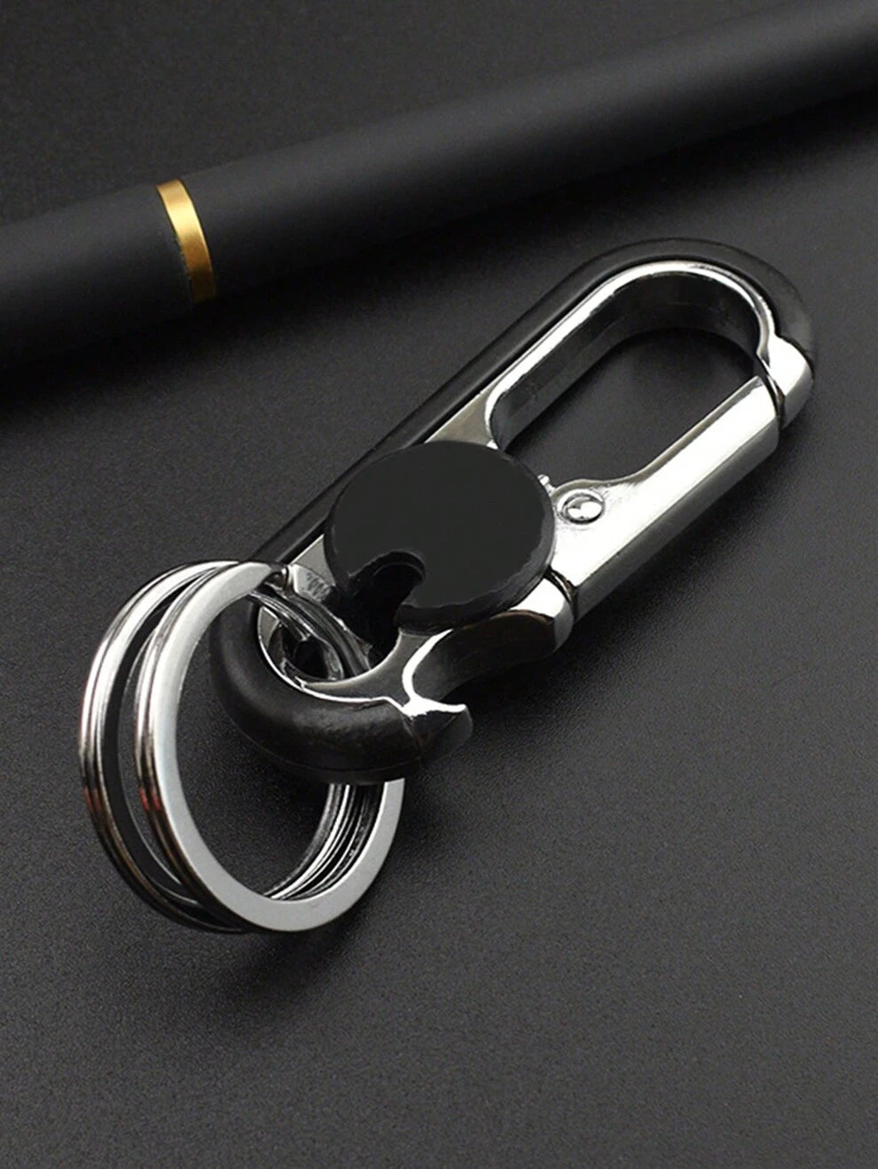 1pc Men's Keychain Metal Waist Clip Anti-Lost Car Key Holder With Creative Multi-Functional Bottle Opener & Business Key Casual