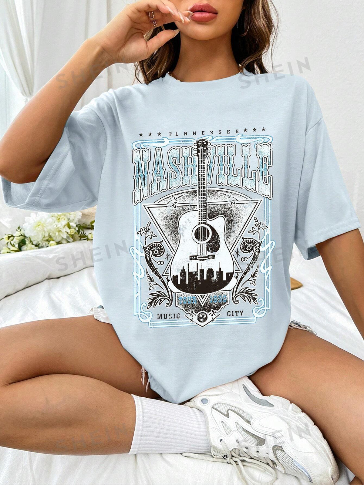 SHEIN EZwear Guitar & Letter Graphic Drop Shoulder Tee