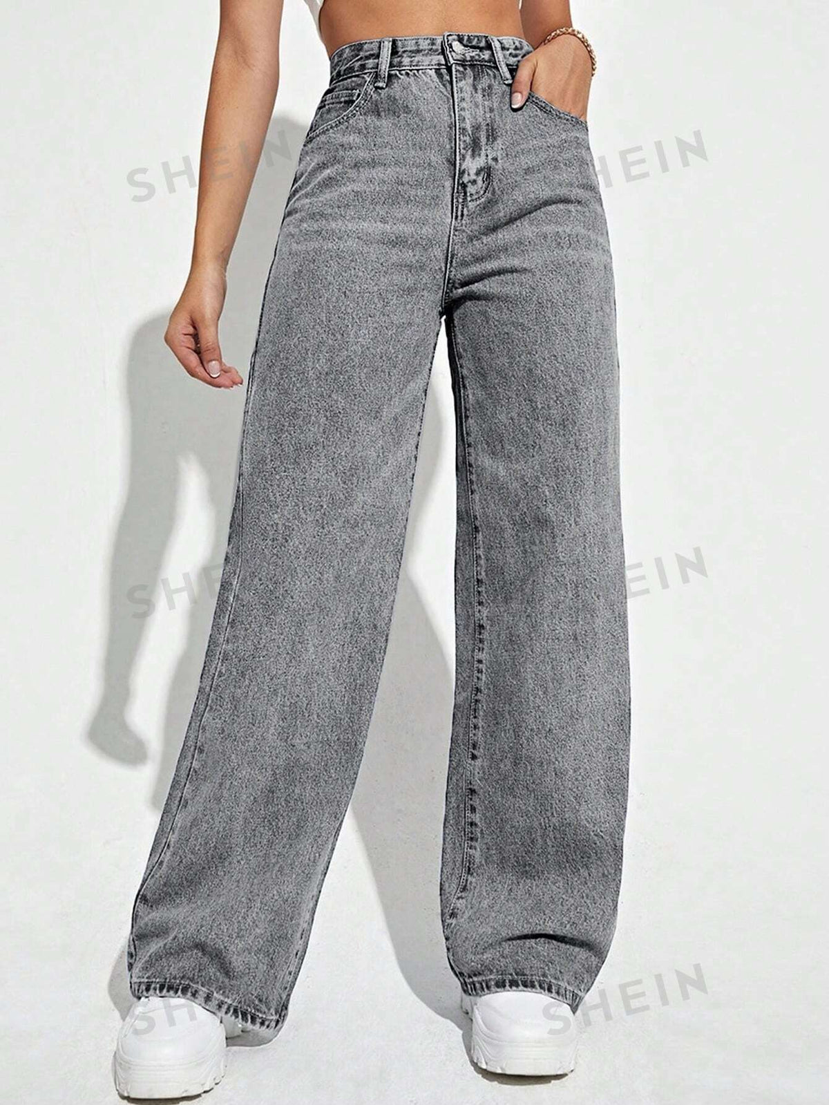 Women's Loose Fit Casual Straight-Leg Jeans With Pockets