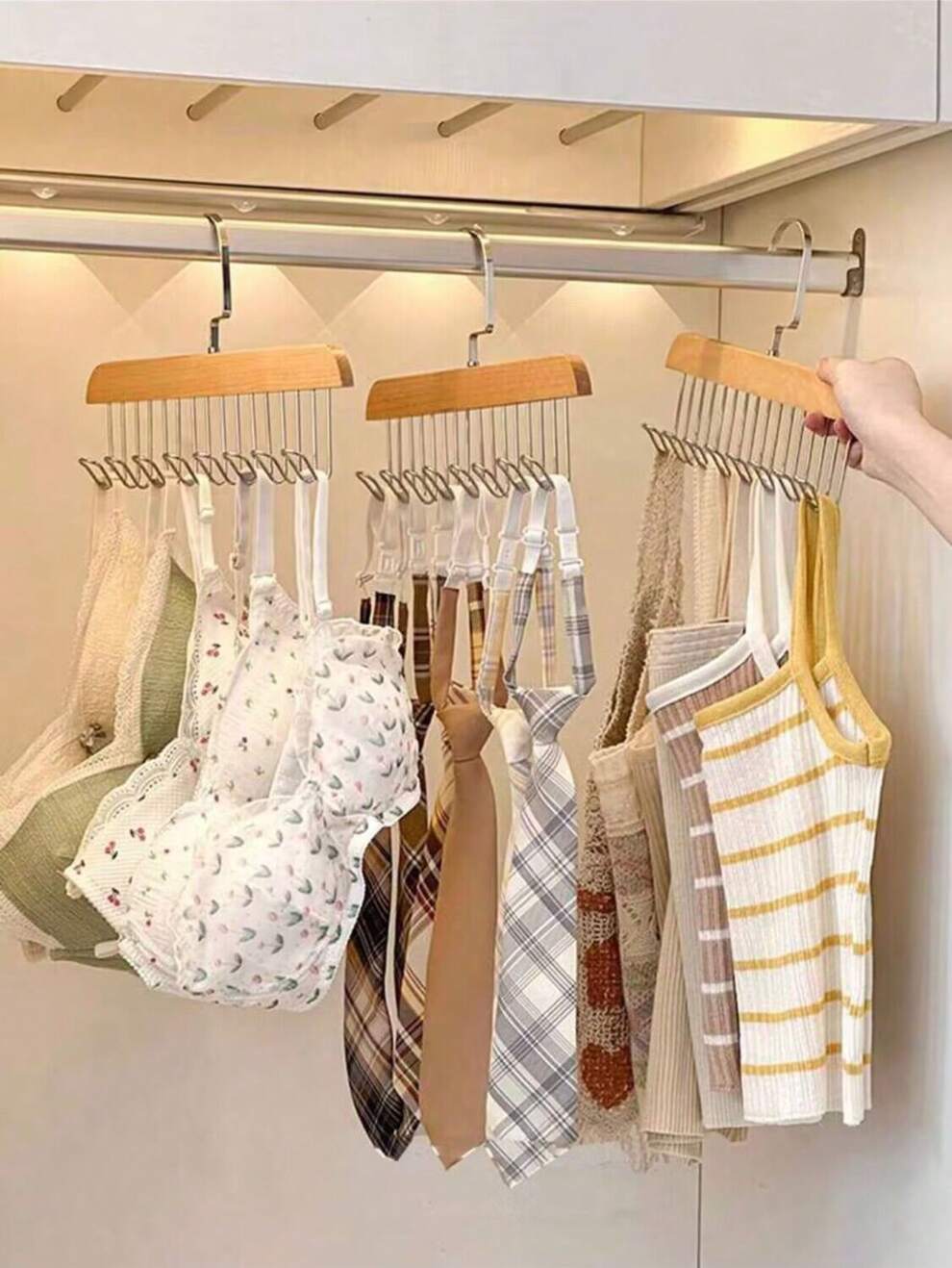 1pc Multifunctional Wooden Hanger For Underwear, Belts, Ties And Vest Storage, Drying, Hanging And Organizing Wardrobes, Student Dormitories And Homes