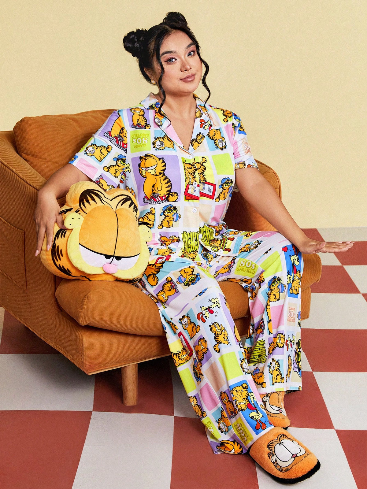 GARFIELD X SHEIN Plus Cartoon Print Short Sleeve Top And Pants Pajama Set