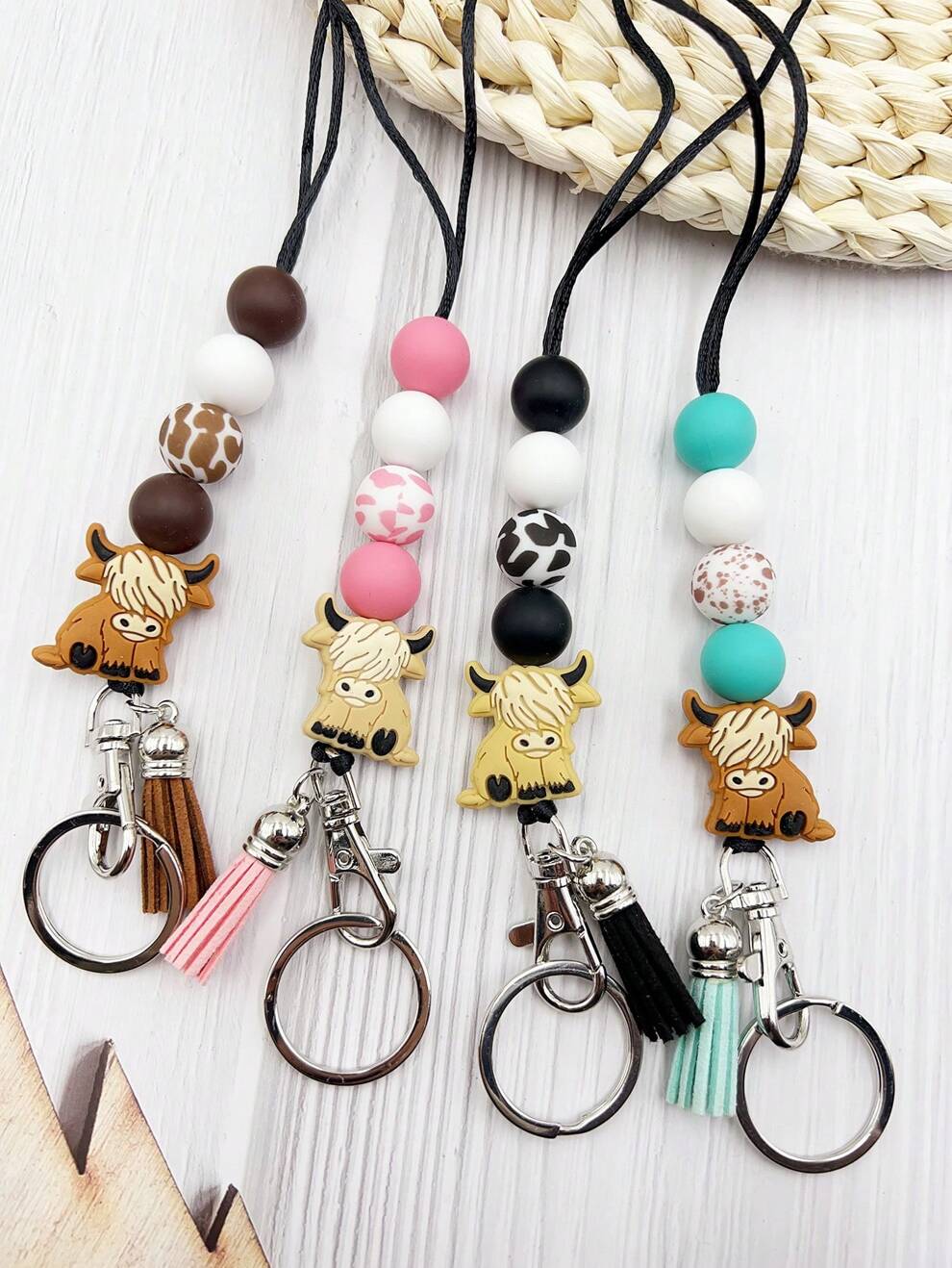 1pc Western Style Cow Beaded Keychain, Cute Animal Keychain With Silicon Cover For Keys, Bag, Backpack, Earphones, Or As Gift