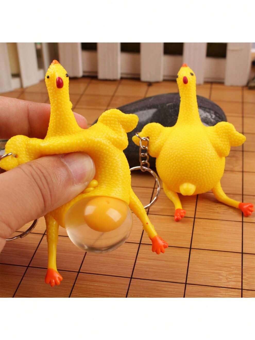 Cute 1pc Creative Egg-Laying Chicken Keychain With Yellow Egg Yolk For Fun, Release Stress And Play Tricks