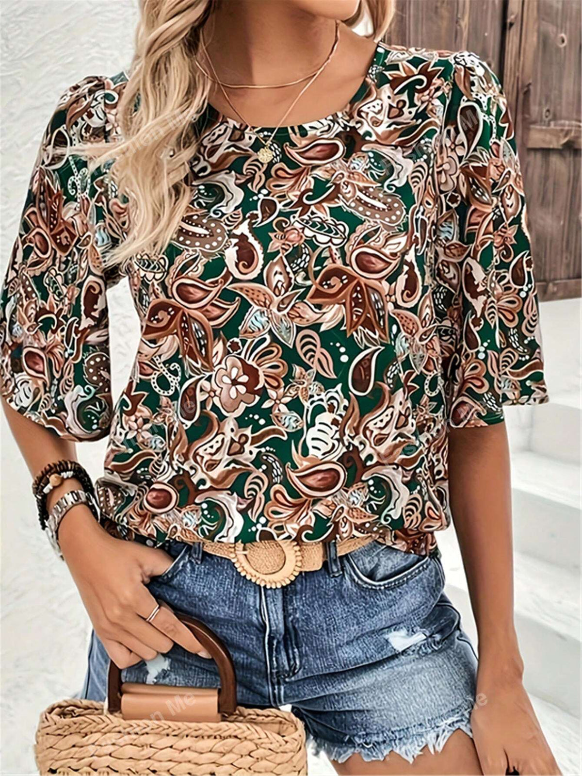 Women's Round Neck Shirt With Paisley Print