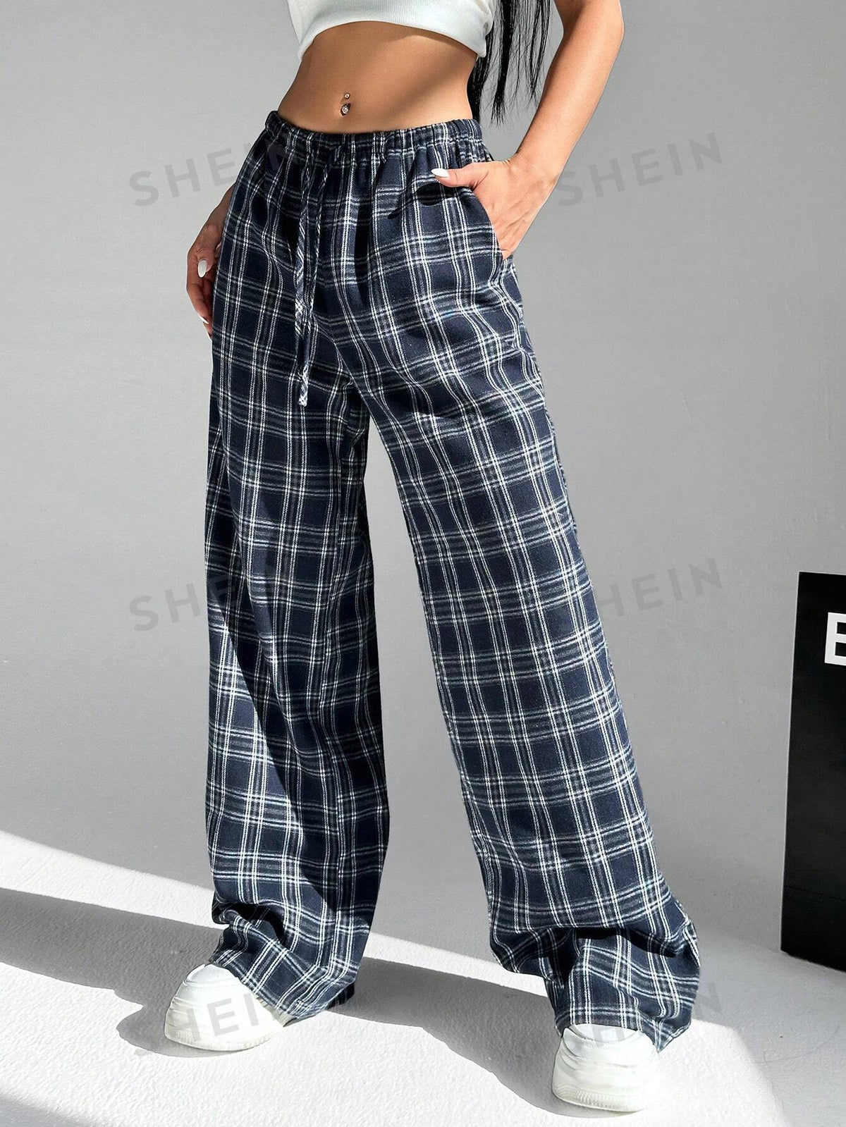 SHEIN EZwear Women Waist-Tied Plaid Straight Casual Pants With Pocket