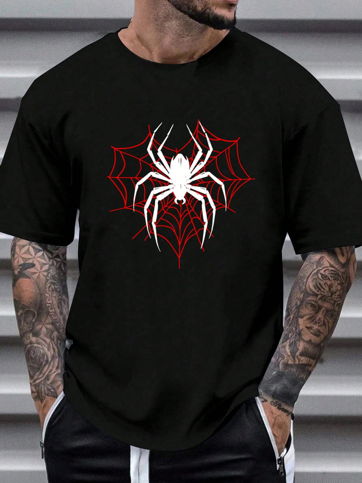 Manfinity LEGND Men's Spider Print Round Neck Short Sleeve T-Shirt