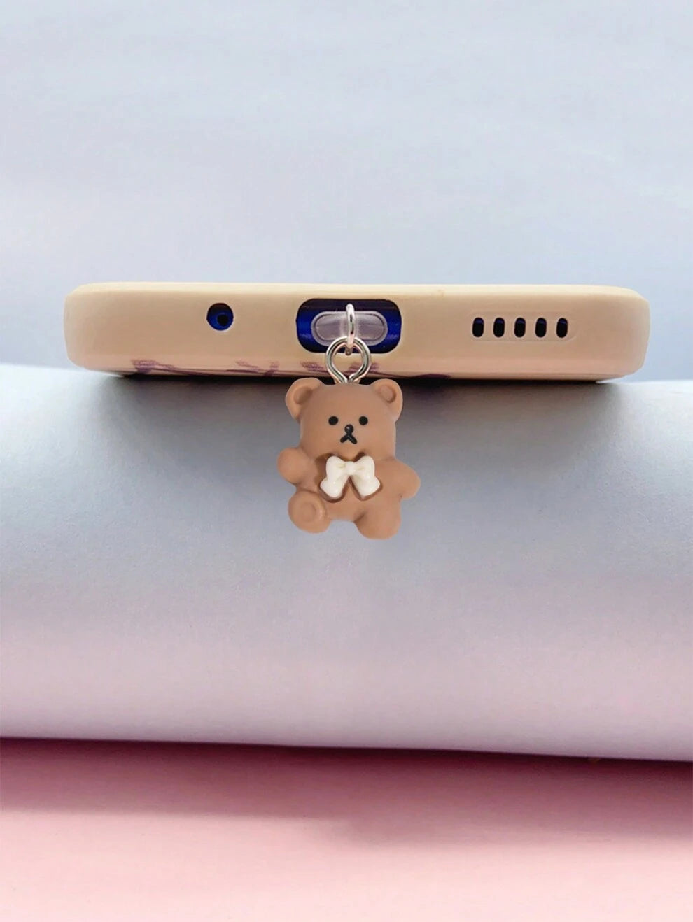 1pc Bear Pendant Dust Plug Cover For Charging Port And Data Port, Compatible With IPhone And Type-C Port Smartphones