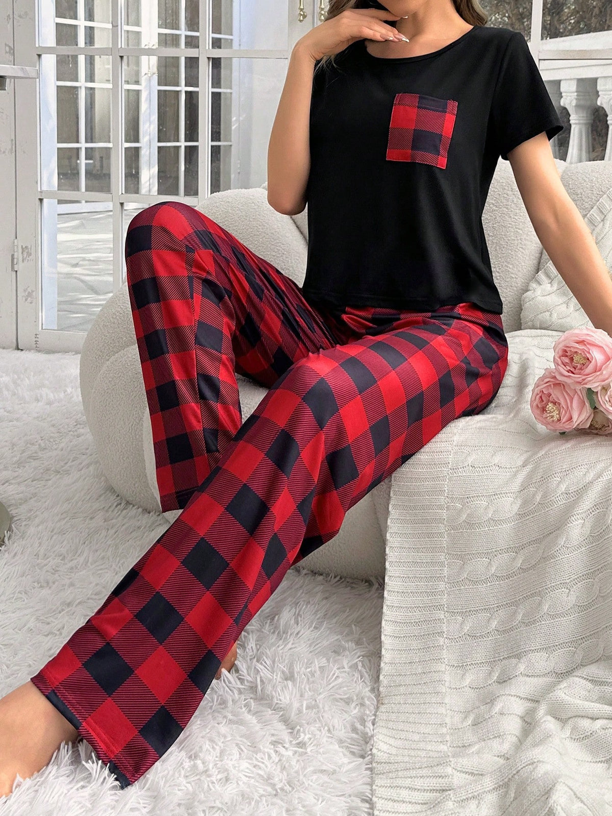 Women's Plaid Print Short Sleeve Top And Plaid Long Sleep Pants Pajama Set With Pockets