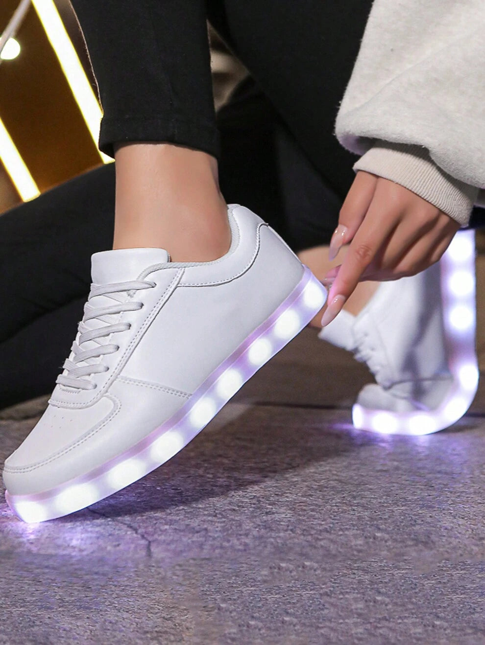 1pair Unisex PU Leather Casual LED Light Up Skateboard Shoes, Suitable For Parties, Dancing, Outdoor And Everyday Use