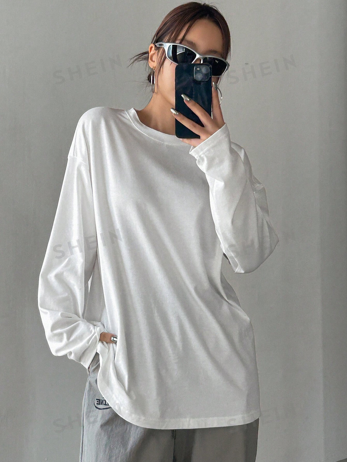 DAZY Solid Color Loose Fit Long Sleeve Women T-Shirt With Round Neckline