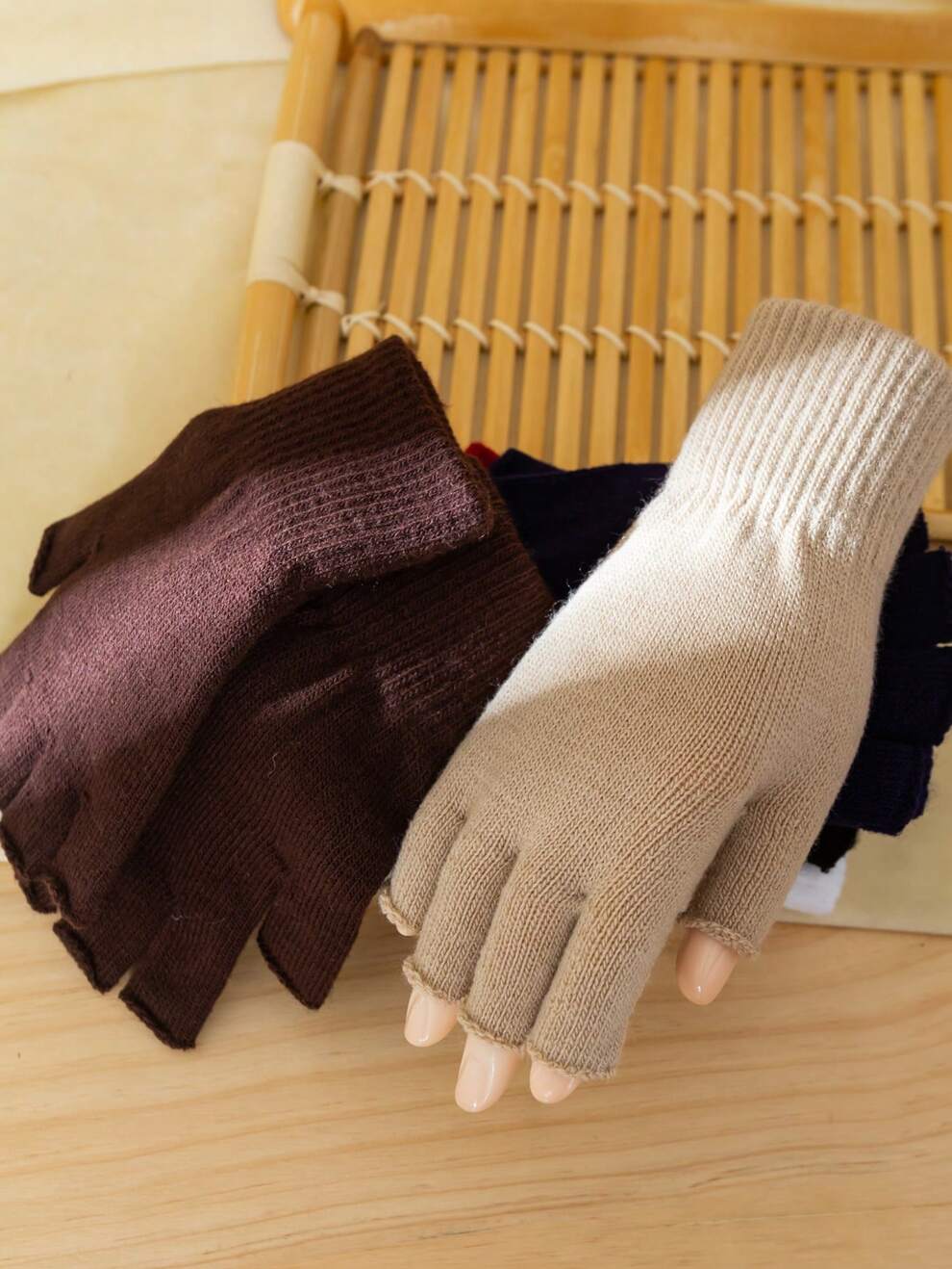 1pair Knitted Half Finger Gloves With Non-Slip Design For Women And Men Winter Warmth, Suitable For Outdoor Activities, Traveling, Home, And Office Work