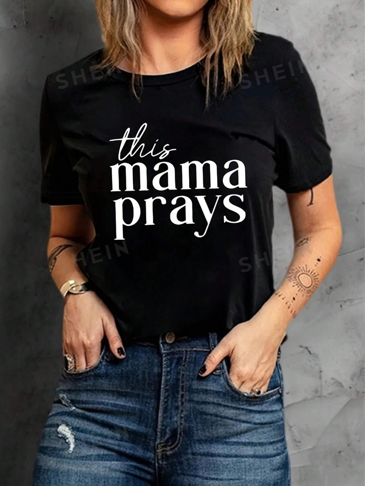 SHEIN Essnce Women's Slogan Printed Short Sleeve T-Shirt This Mama Prays