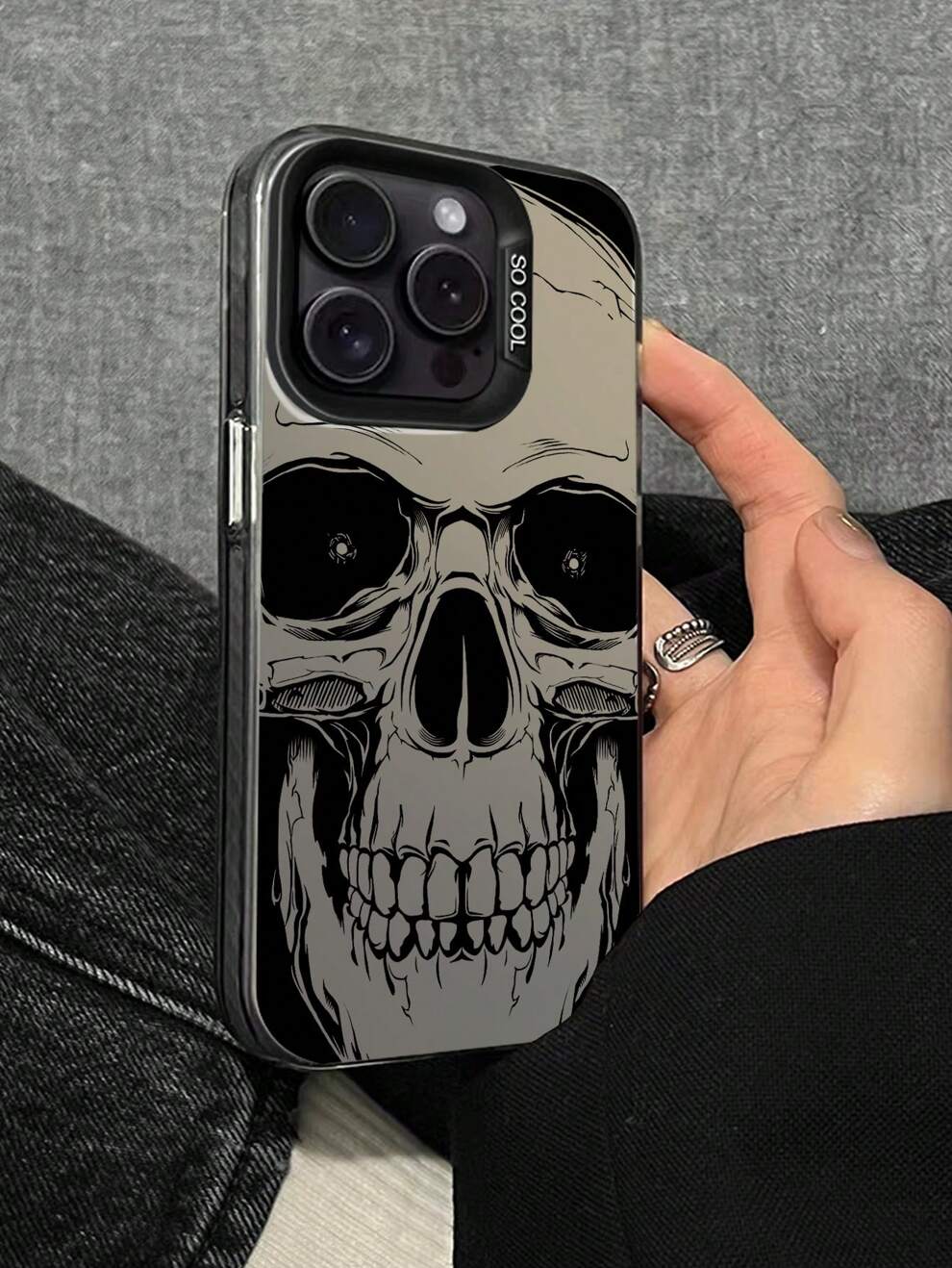 1pc Skull Patterned Horror & Personality Design Phone Case