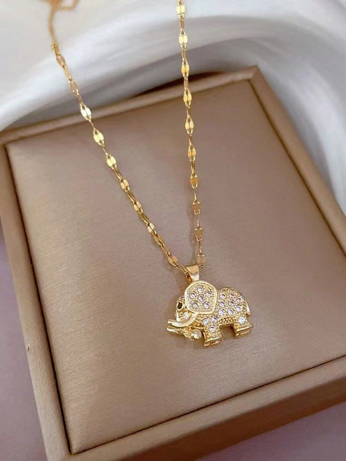 1pc Copper Plated Cubic Zirconia Elephant Pendant Necklace With Stainless Steel Platinum Plated Chain, Elegant Gift For Wife/Women