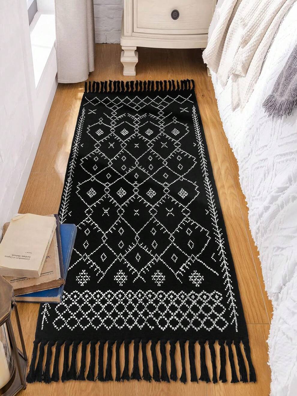 1pc Boho Bathroom Rug, Boho Rug Kitchen Runner Black And White Bathroom Rugs, Washable Boho Bath Mat Small Woven Bohemian Farmhouse Tassels Geometric Moroccan Bedroom Hallway Bath Rug