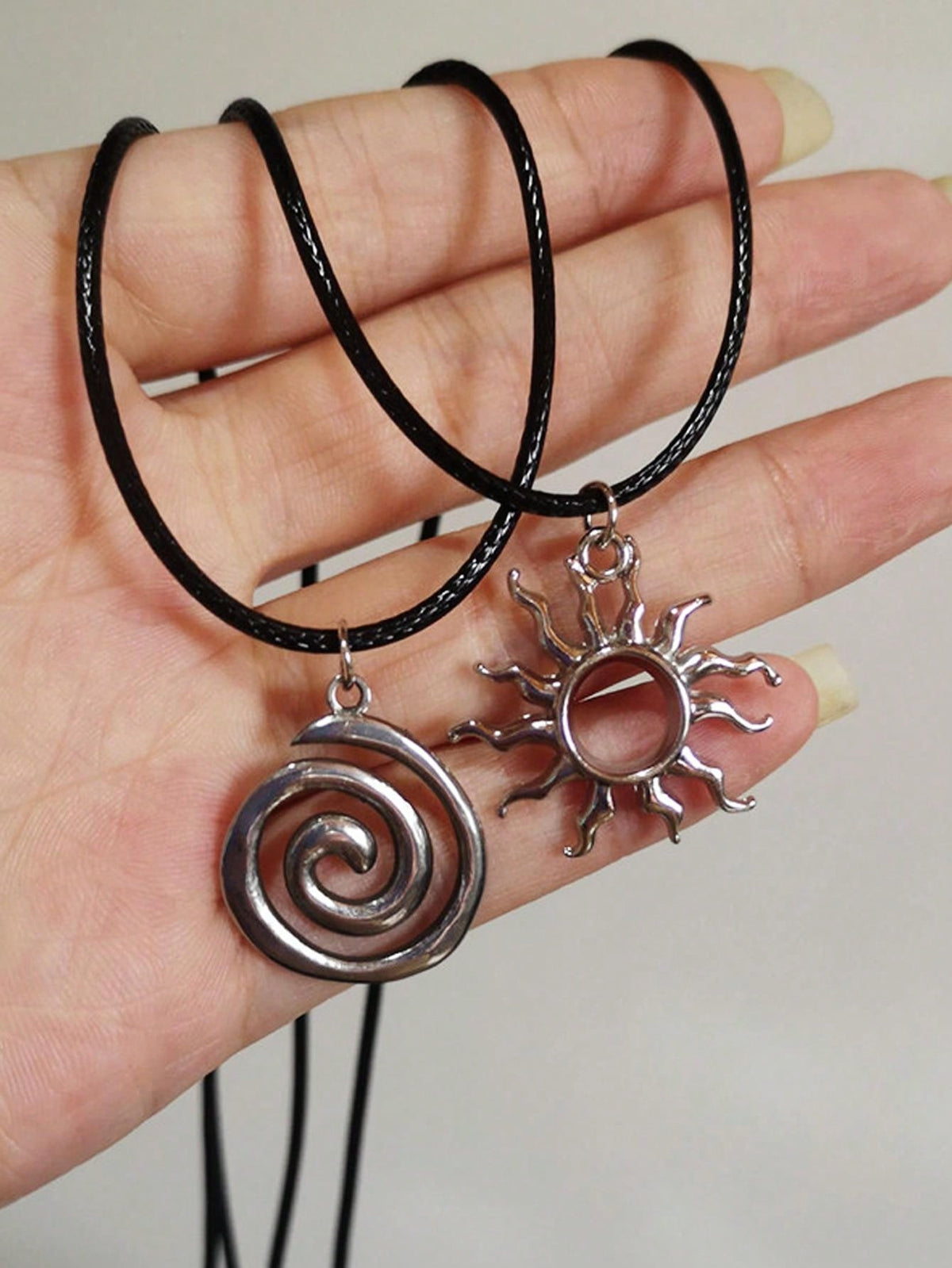 Punk Charms Jewelry Chains Vortex Swirl Pendant Necklaces Vintage Star Choker Women Fashion Goth Necklace Accessory Grunge