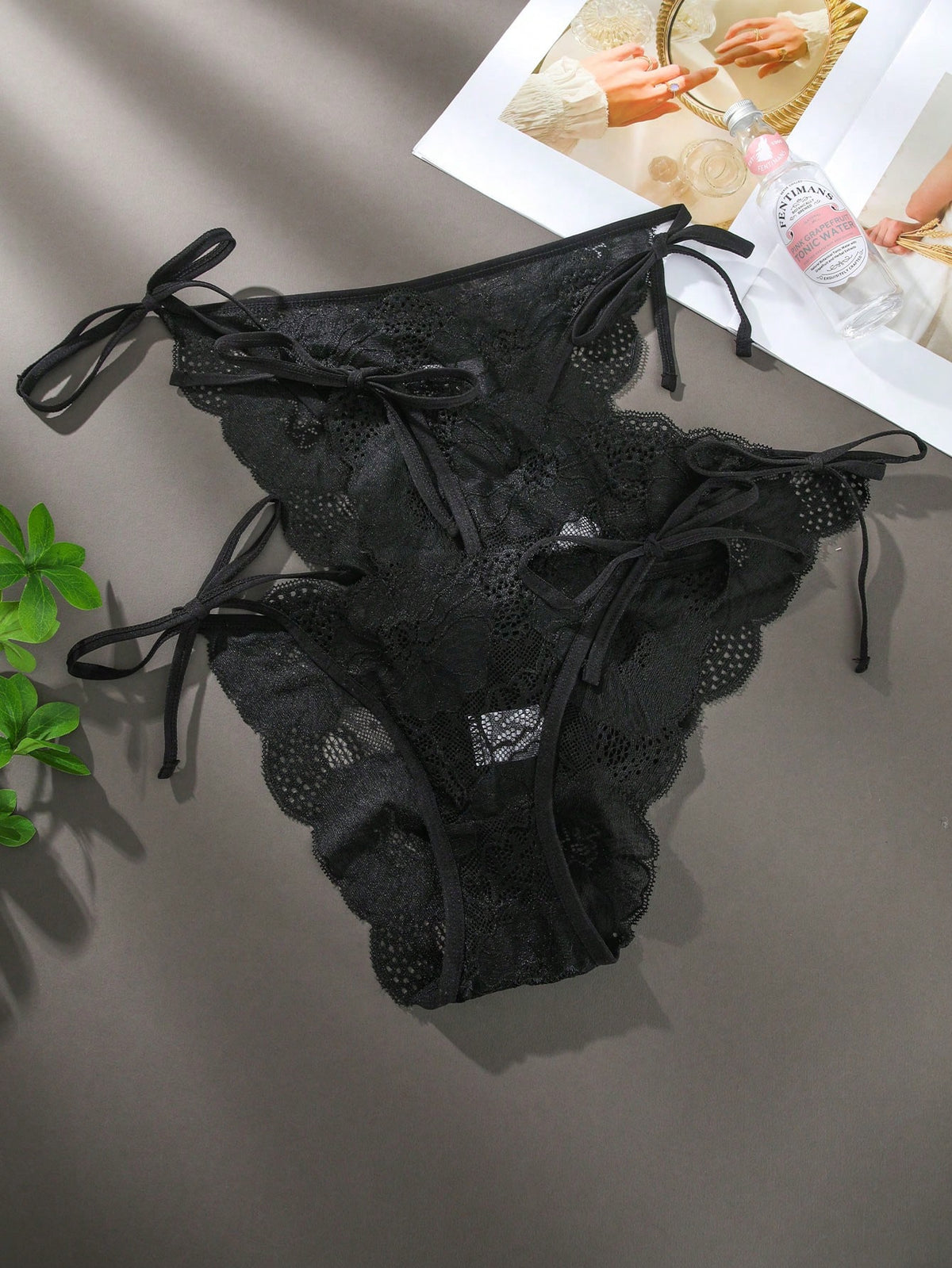 3pcs Tied Side Lace Triangle Panties Lingerie