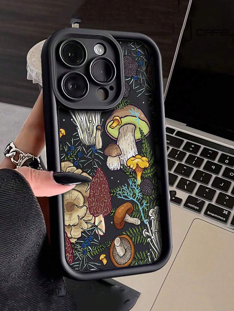 1pc Fashionable Thickened Shockproof Mushroom Pattern Phone Case, Compatible With Apple And Samsung Devices