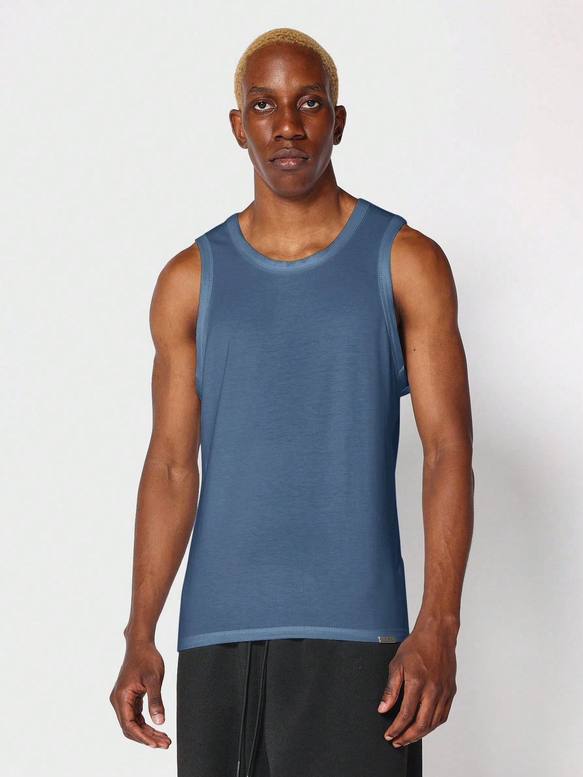 SUMWON Regular Fit Essential Tank Top