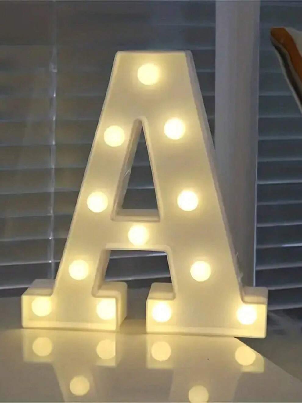 1pc 21.8cm/8.58in Height Christmas Decorations Lights Outdoor, Numbers 0-9, Letters A-Z, Choose One At Random Battery Powered Warm White Christmas Decoration Numbers Lights, Holiday Accessory, Wedding