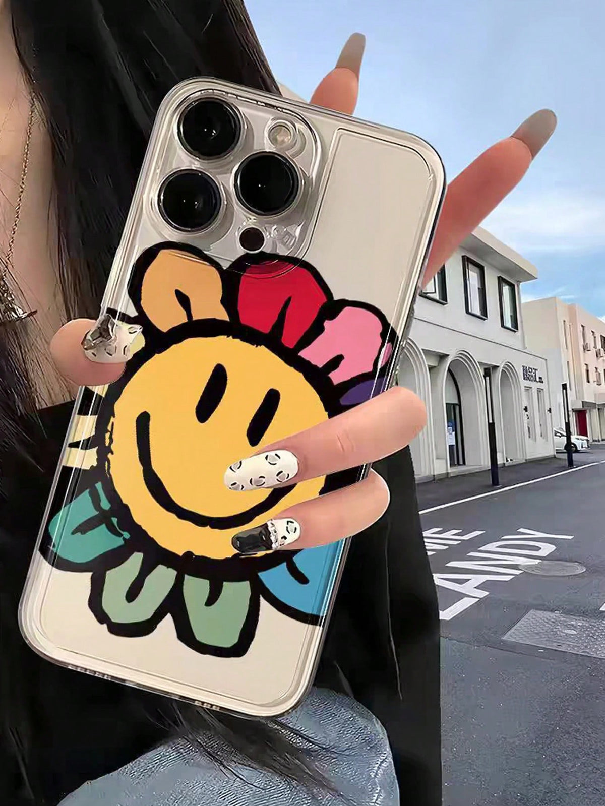 1pc Sun & Smiling Cow Pattern Shock-Absorbing Perforated Phone Case Compatible With IPhone