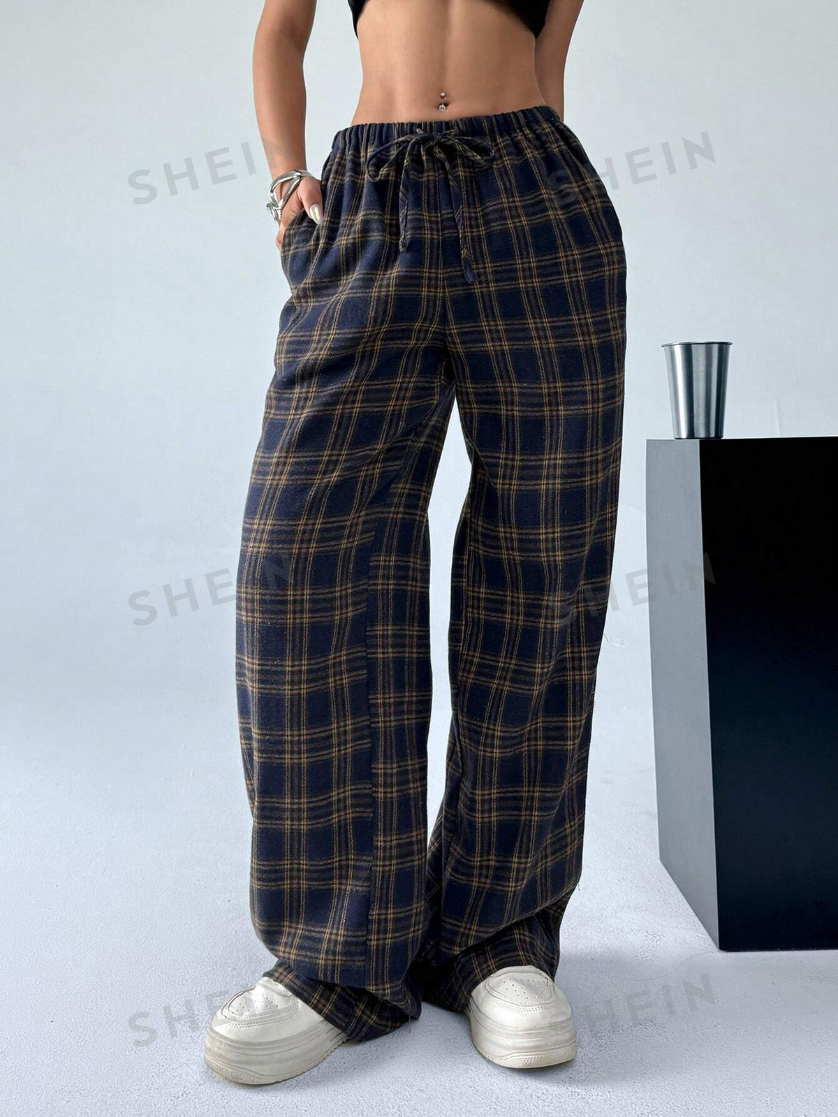 SHEIN EZwear Women Waist-Tied Plaid Straight Casual Pants With Pocket