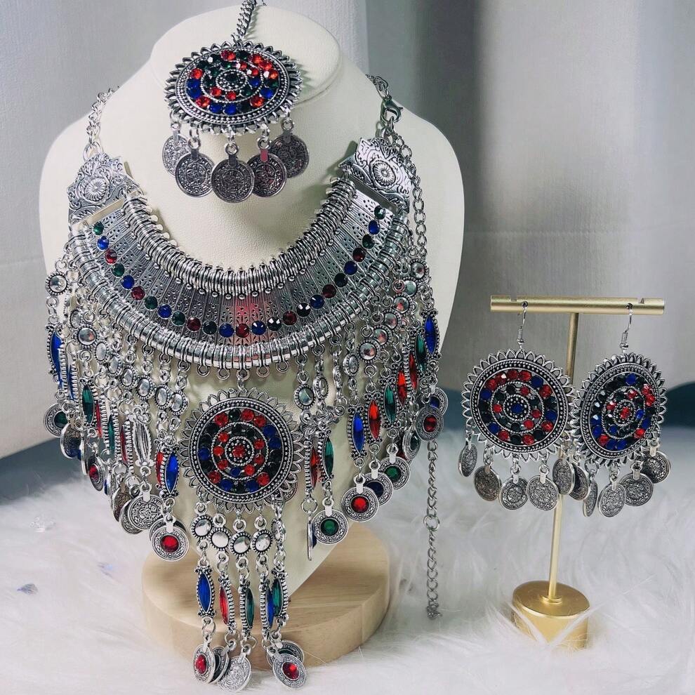 A Set Of High-End Vintage Water Diamond And Colorful Antique Silver 3-Piece Set, Including A Necklace, A Pair Of Earrings And A Hair Pendant, Suitable For Women To Match Clothes And Wear On Festivals.