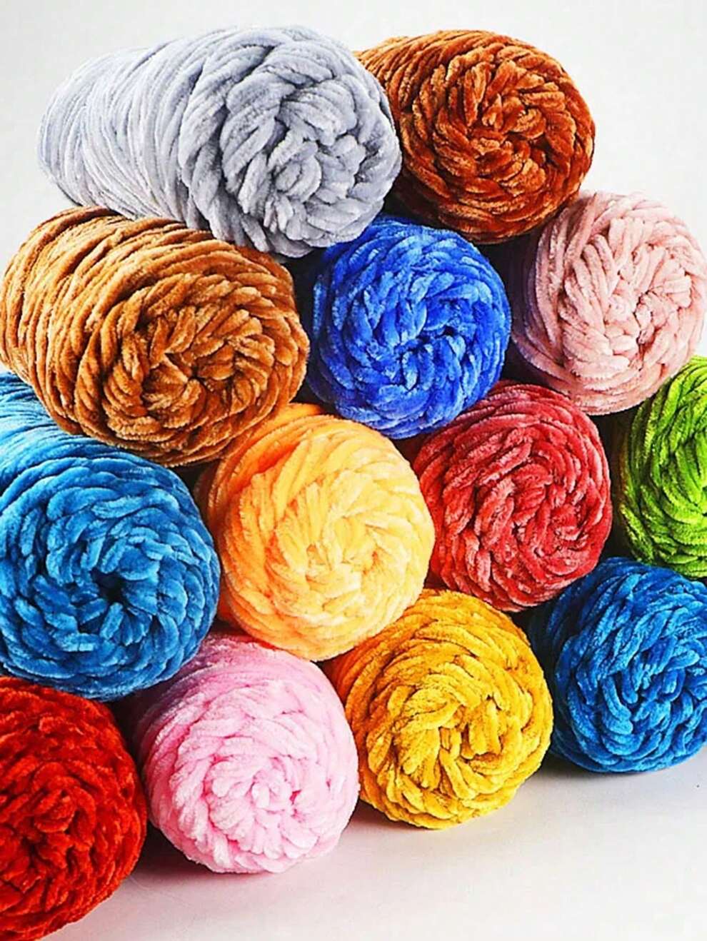 100g DIY Plush Yarn Soft Chenille Amigurumi Velvet Knitting Sewing DIY Material For Scarf/Sweater/Doll 100% Polyester Velvet Yarn Accessories