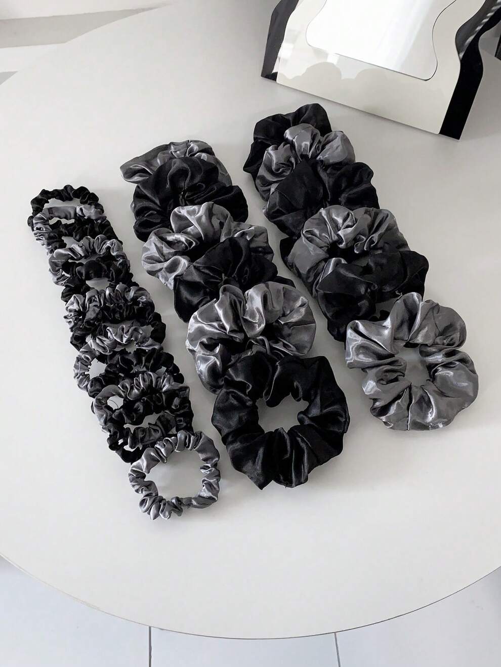 24pcs/Set Black, Grey & Dark Tone Large & Small Hair Ties, Gentle & Regular Style Elastic Bands, Versatile Adult Headband