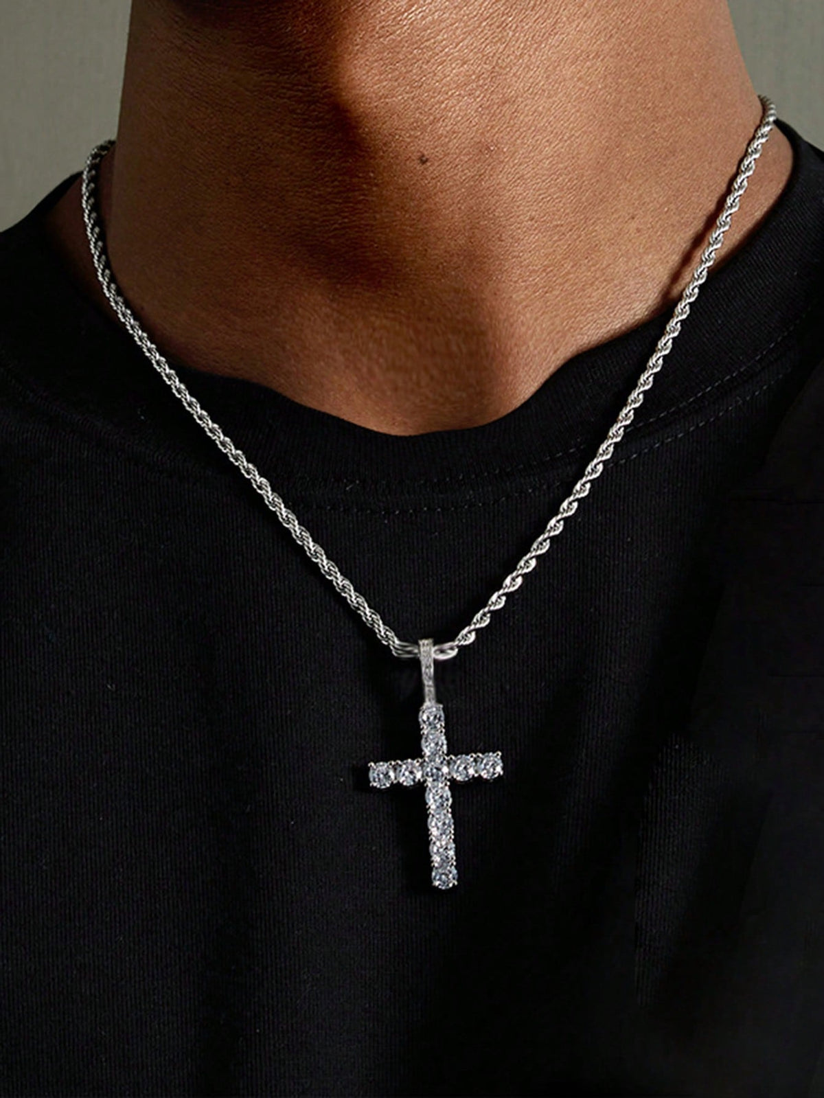 1pc Men Stainless Steel Cross Pendant With Twisted Rope Chain Hip Hop Rap Rock Fashion Diamond-Inlaid Necklace