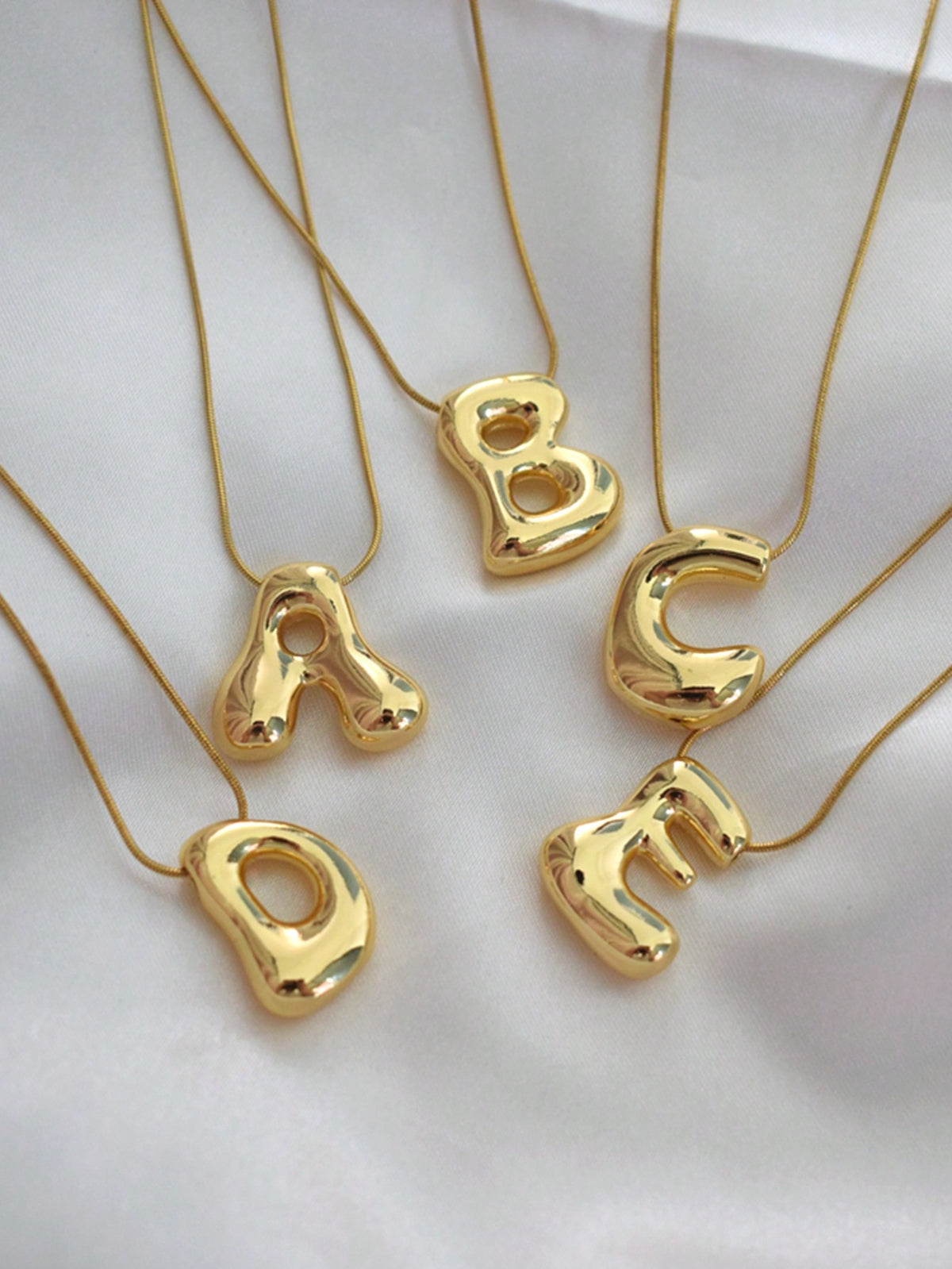 1pc Asymmetrical 3D Chunky Letter Pendant Stainless Steel Snake Chain Necklace, Fashion Women