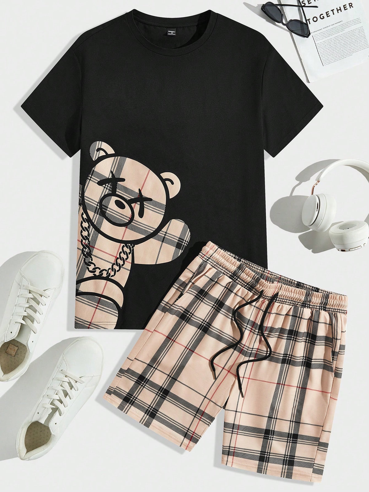 Manfinity Hypemode 2pcs Men's Round Neck Bear Print T-Shirt And Drawstring Plaid Shorts Set