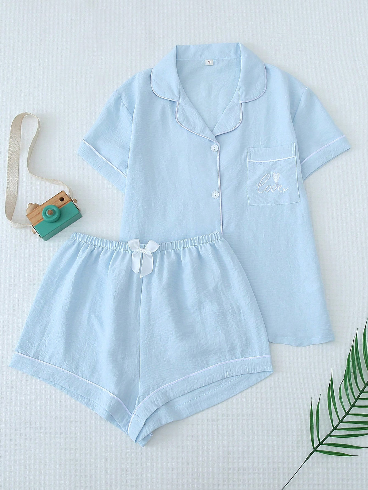 Women's Contrast Trim Short Sleeve Shirt With Button Closure And Bowknot Shorts Pajama Set, Suitable For Home Use In Summer