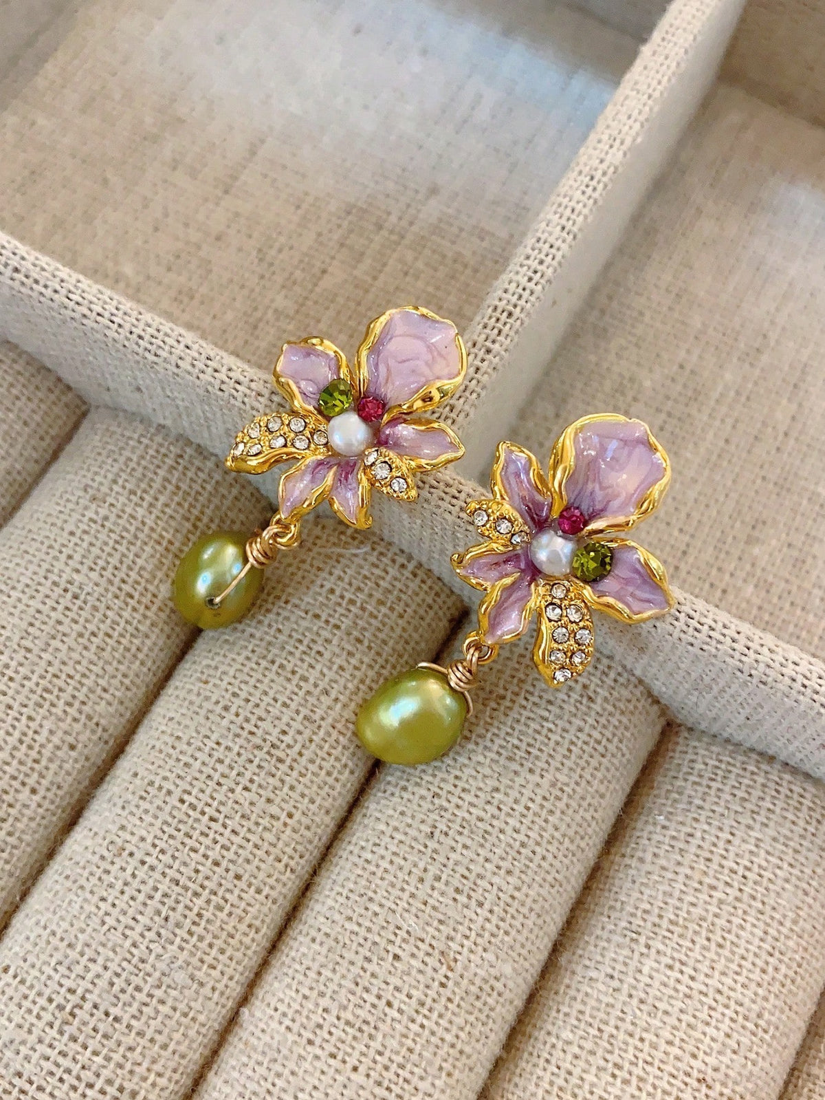 Natural Pearl Flower Earrings For Women, Vintage & Antique Style, Unique Design, New Chinese Style Ear Studs With Elegant Quality, 2024 New Arrival