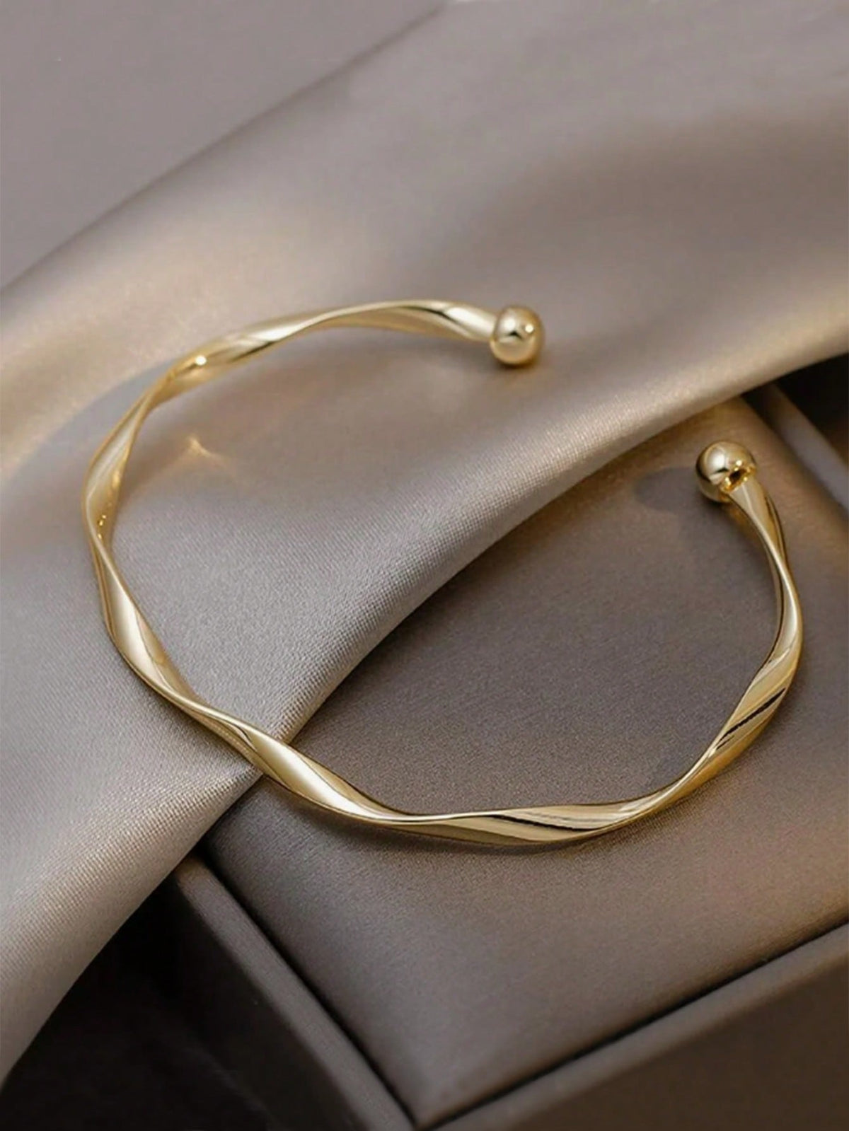 1pc Twist Design Cuff Bridal Bangle