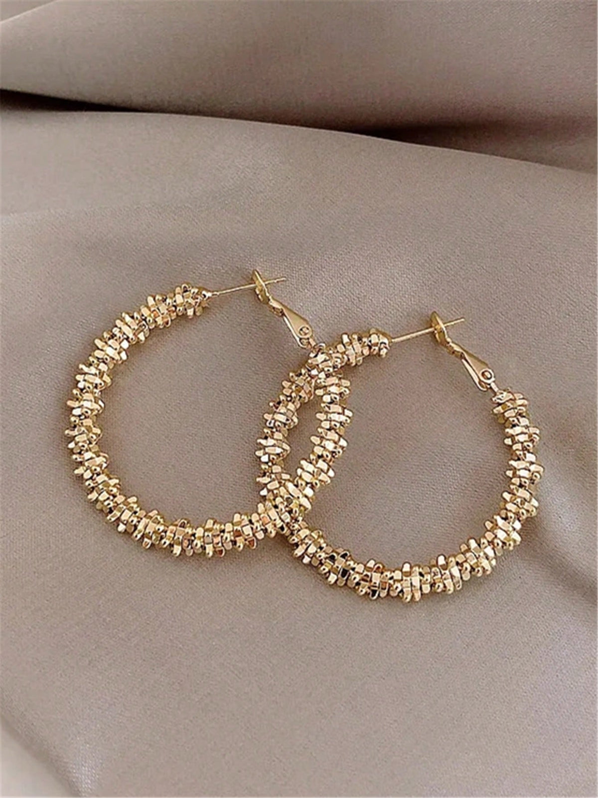 2pcs Fashionable Large Circle European And American Style Earrings, 2024 New Design, Trendy Korean High-Quality Ear Hoop Jewelry Accessories