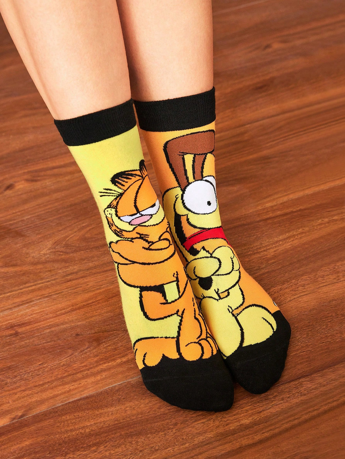 GARFIELD X SHEIN 1 Pair Women Cartoon Pattern Color Block Mid-Calf Socks