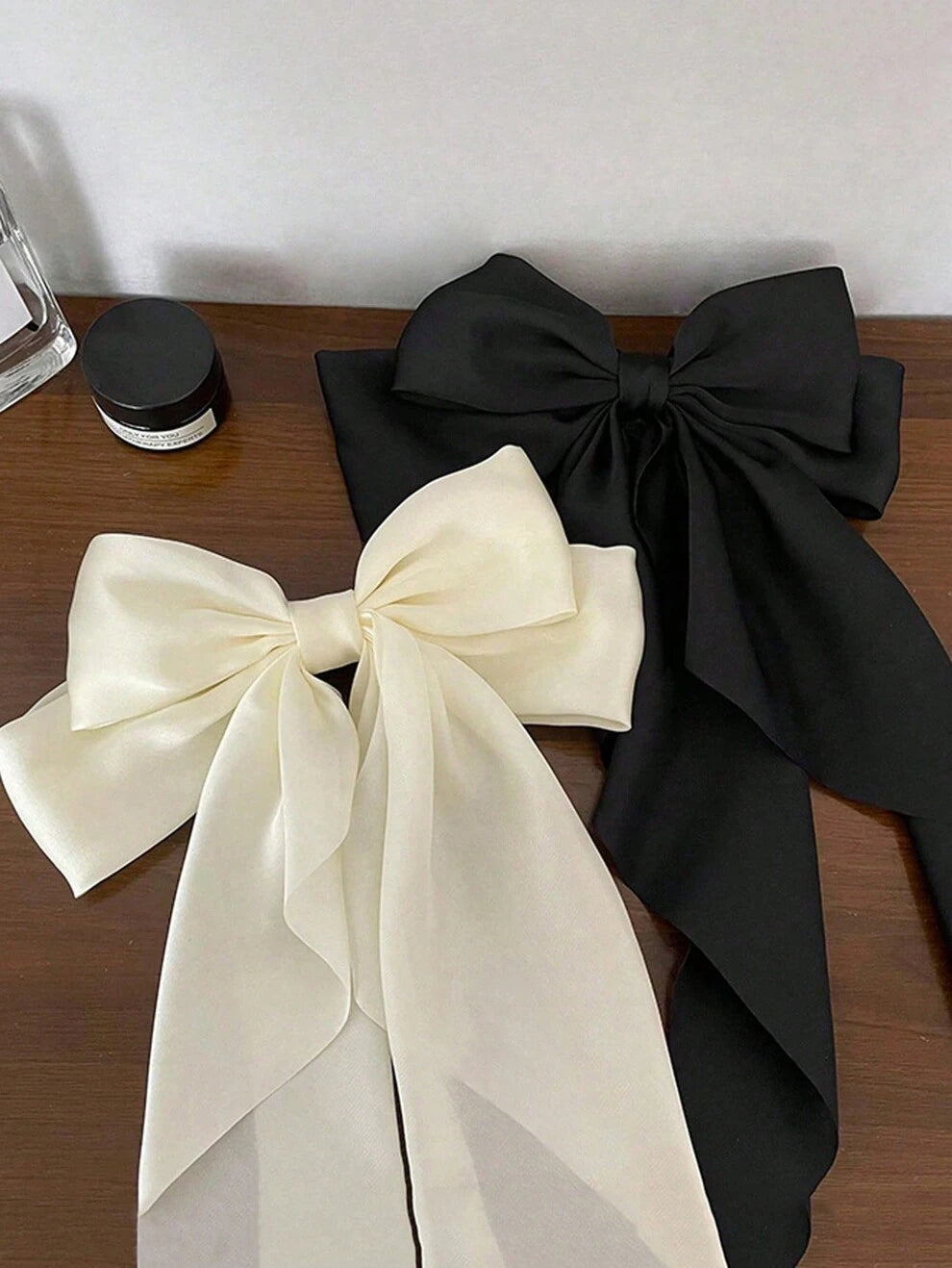 2pcs Women's Oversized Satin Black & White Bow Hair Clip, Elegant & Minimalist Style Spring Clip, Suitable For Daily Wear, Party, Work, Vacation, Washing Face, Makeup And Outfit Matching