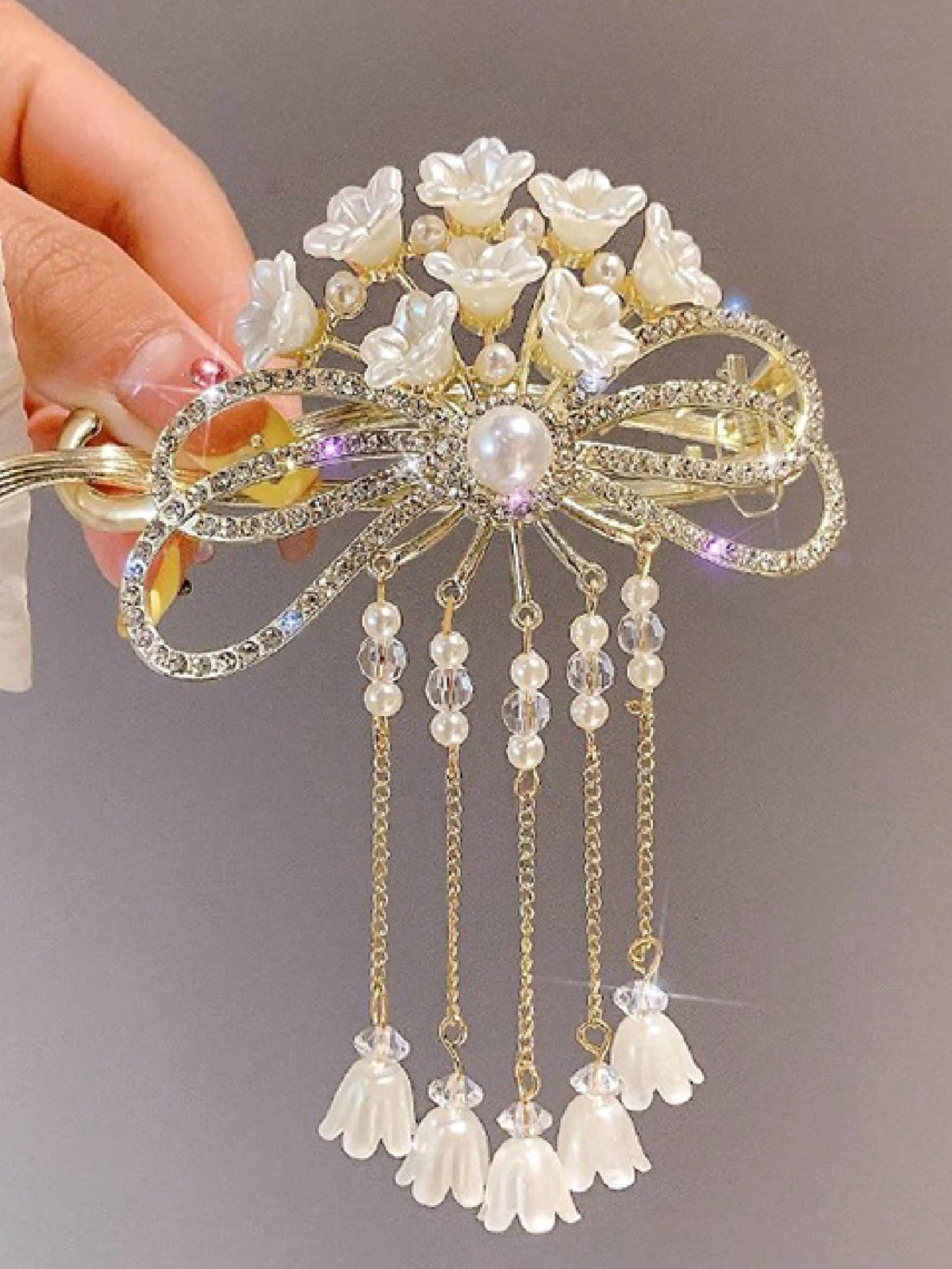 1pc Fashionable Faux Pearl Lily Flower Crystal Luxury Hair Clip Hair Accessory, Suitable For Women's Daily Life, Sports, Vacation, Travel, Beach, Party, Back-To-School Season, Graduation Season, Festi