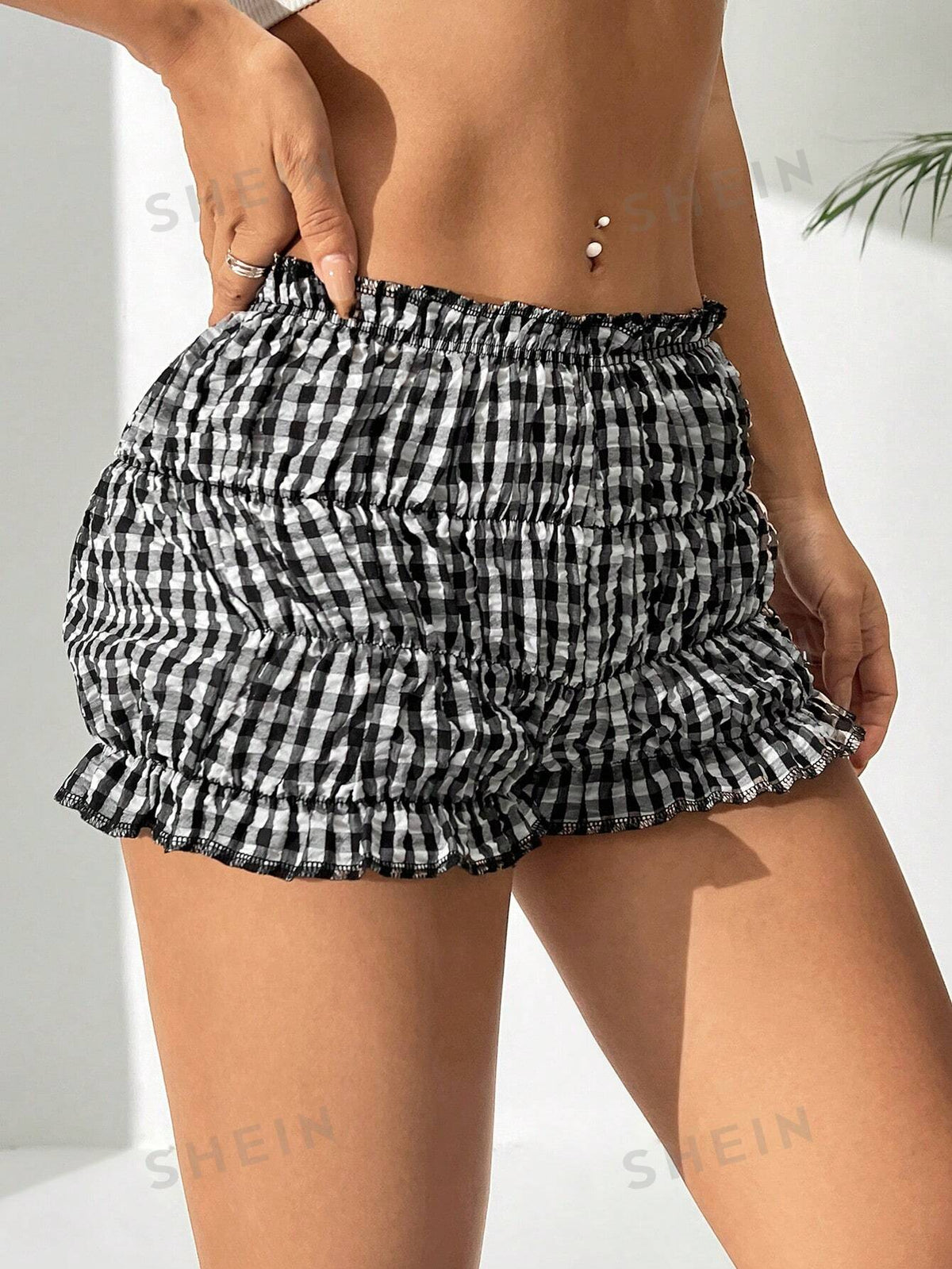 SHEIN EZwear Bubble Grid Lantern Lace Women's Casual Shorts For Spring/Summer