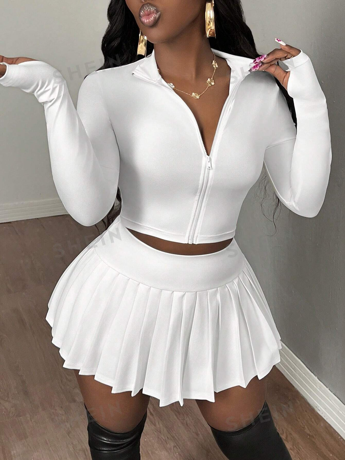 SHEIN Slayr 2pcs/Set Women's Casual Street Style White Short Sleeve Zipper V-Neck Top And Pleated Mini Skirt Tennis Suit