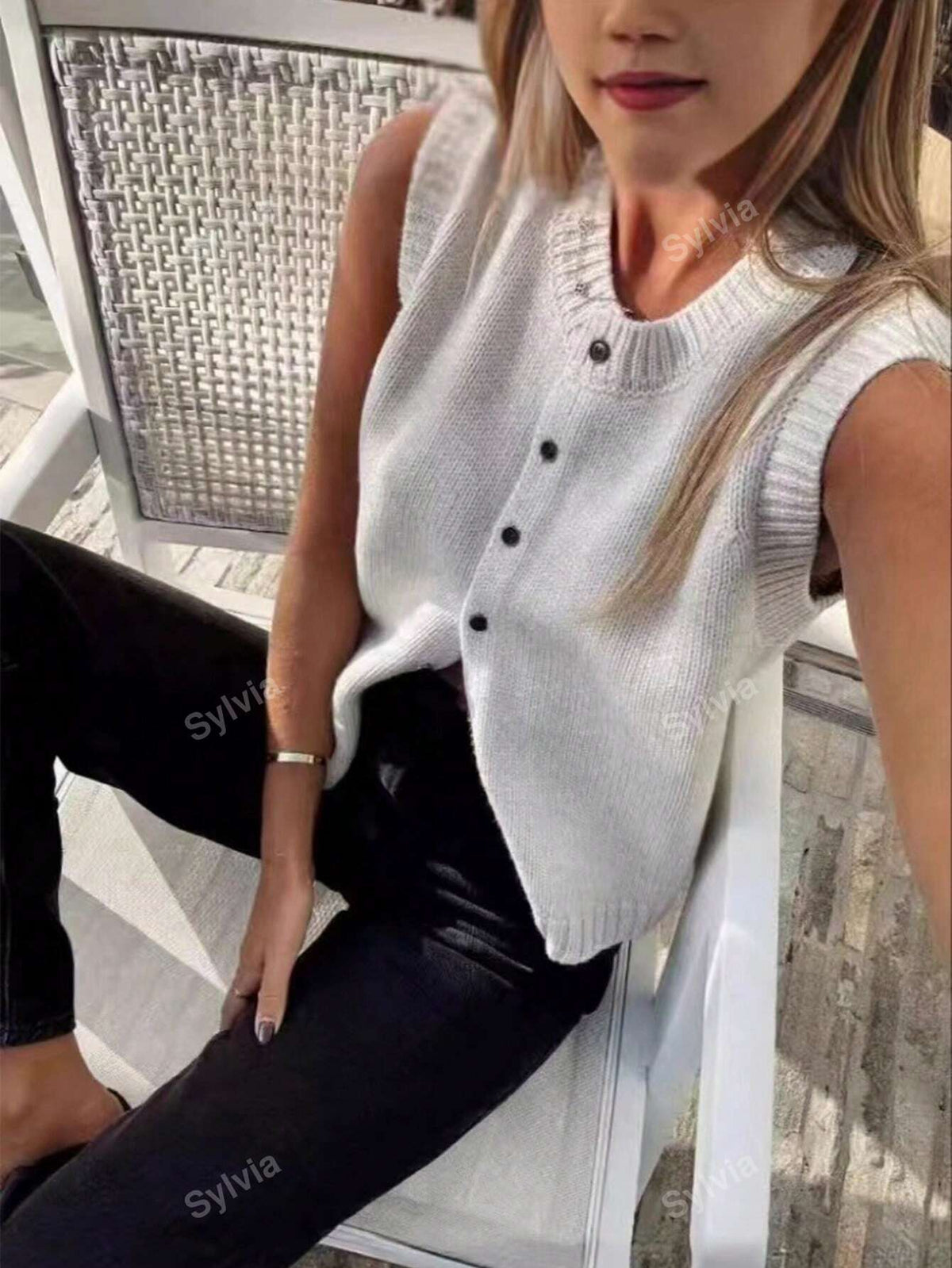 Women's Casual Solid Color Button-Up Knitted Cardigan Vest