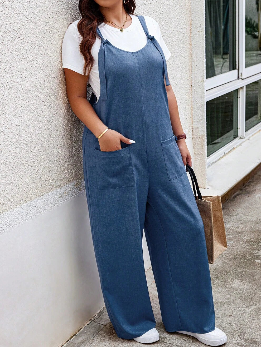 SHEIN Essnce Plus Size Women's Summer Solid Color Casual Loose Overalls Jumpsuit With Two Pockets