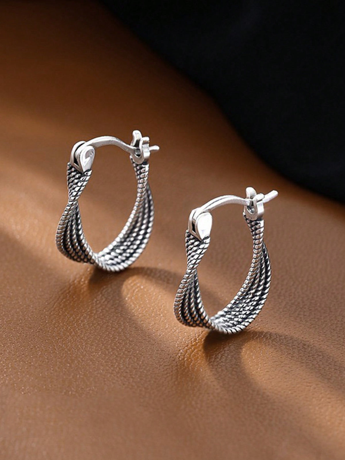 2pcs Twisted Copper Wire Cool And Casual Women's Fashion Earrings