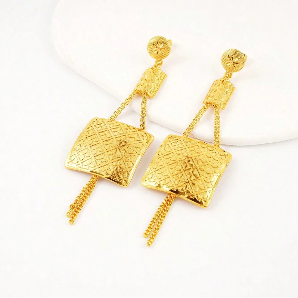 1pc Fashionable Tassel Square Patterned Earring Made Of 24K Gold Printed Copper, Suitable For Party, Wedding, Anniversary, Formal And Casual Wear