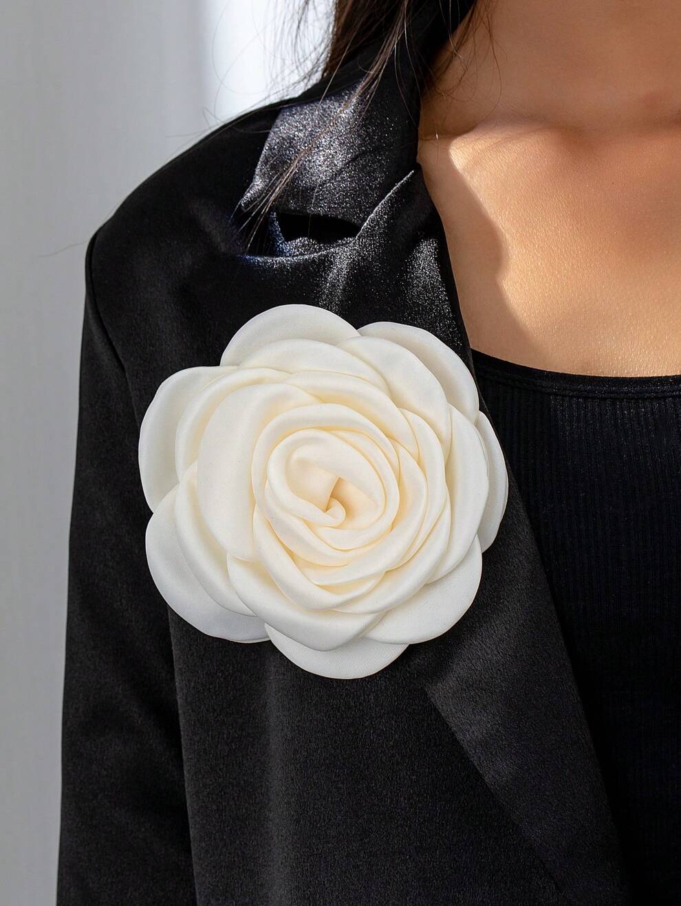 1pc Women's Large Fashionable Simple Clothing Accessory Brooch, Suitable For Daily Parties And Banquets