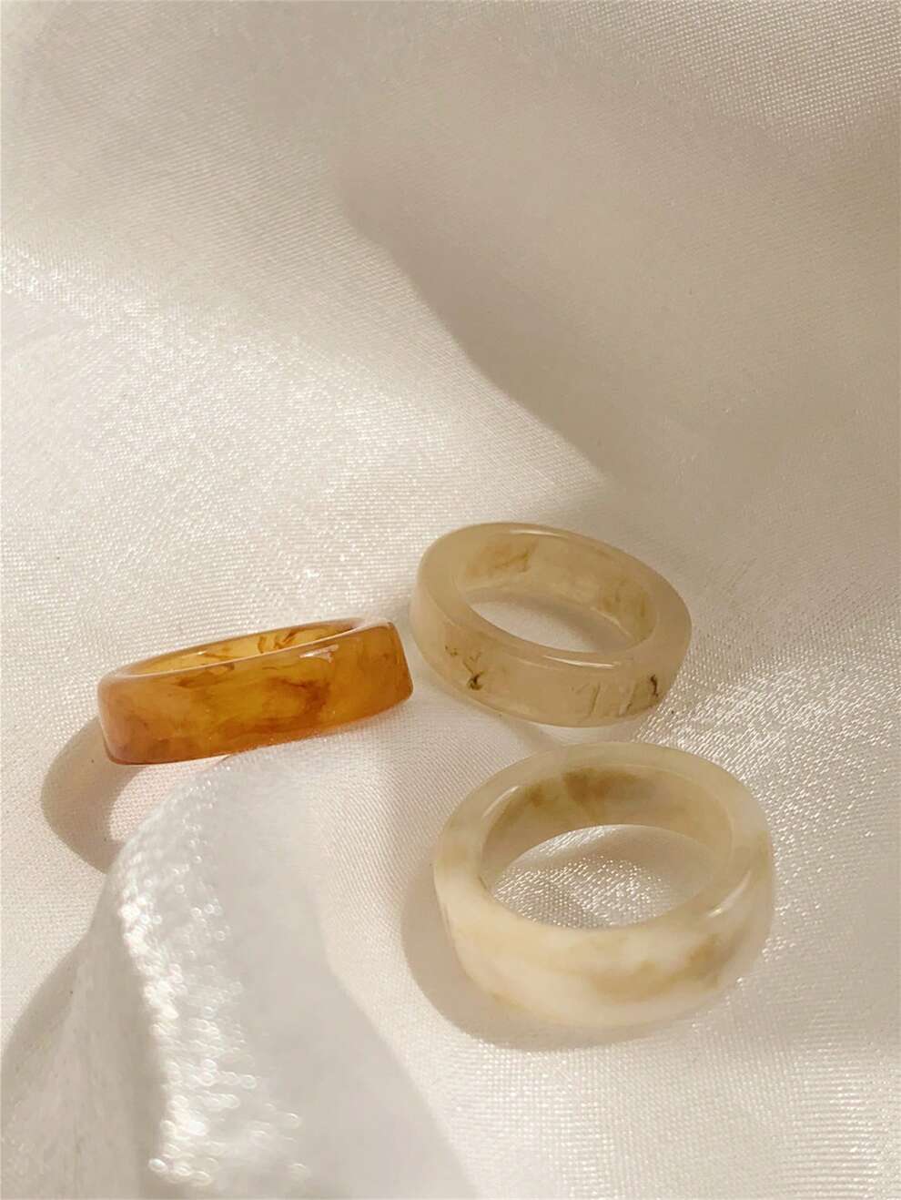 7-piece Cream Ring Set