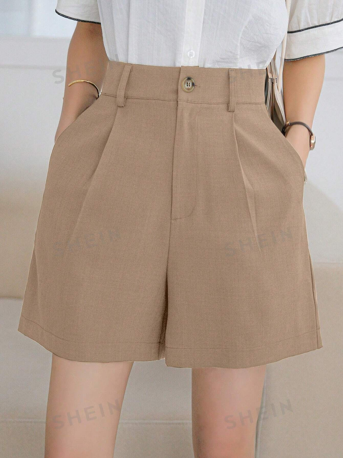 DAZY Solid Plicated Detail Wide Leg Shorts