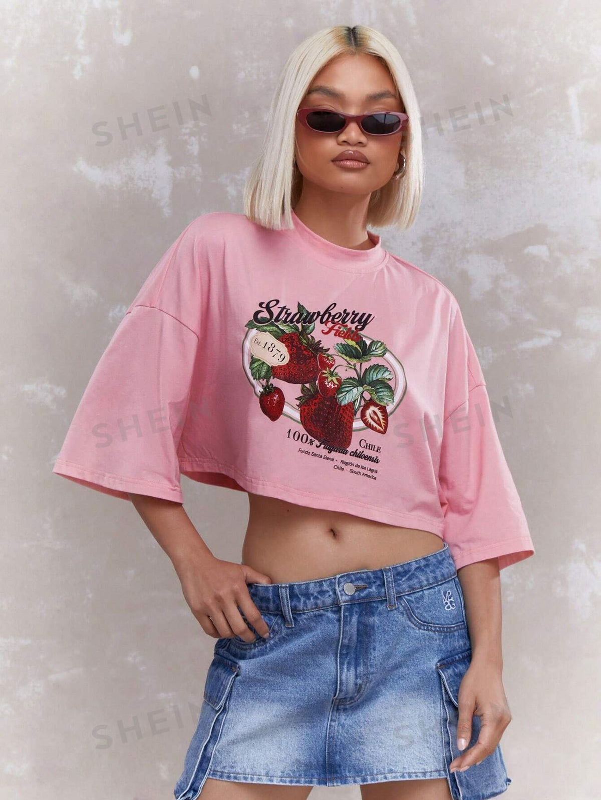 MISSGUIDED Front Printed Oversized Crop Top College Ready